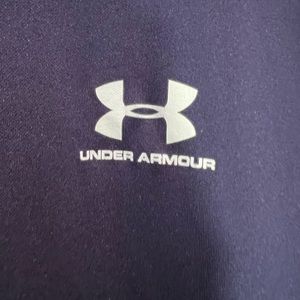 Mens small under armour t-shirt.